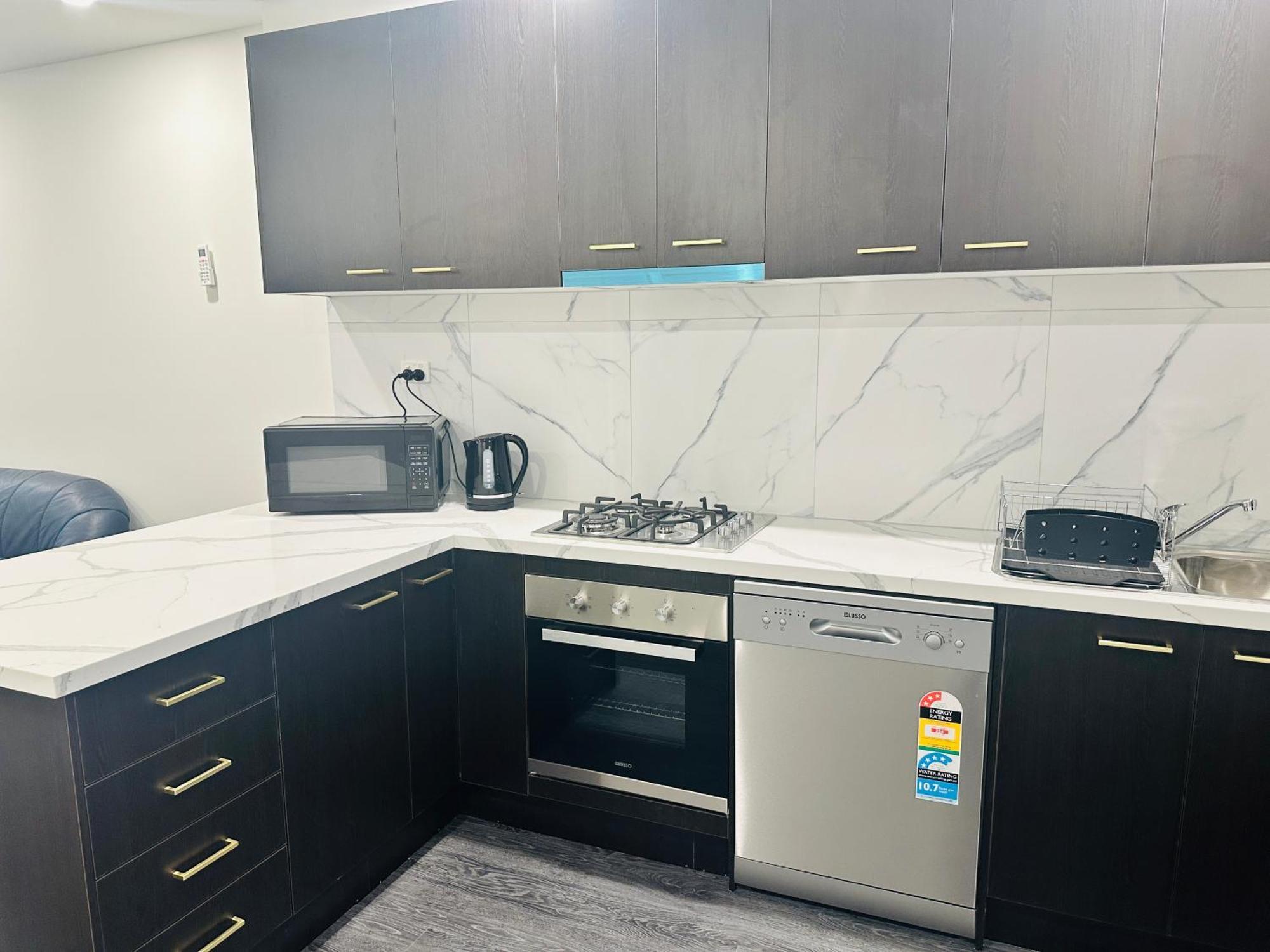 Exodus Dandenong Apartment Hotel エクステリア 写真